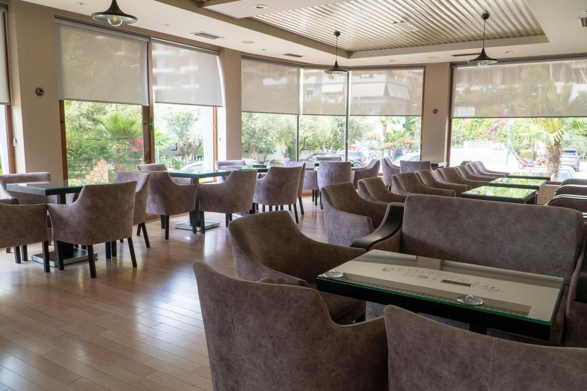 Hotel Mediterrane Sarande Exterior photo