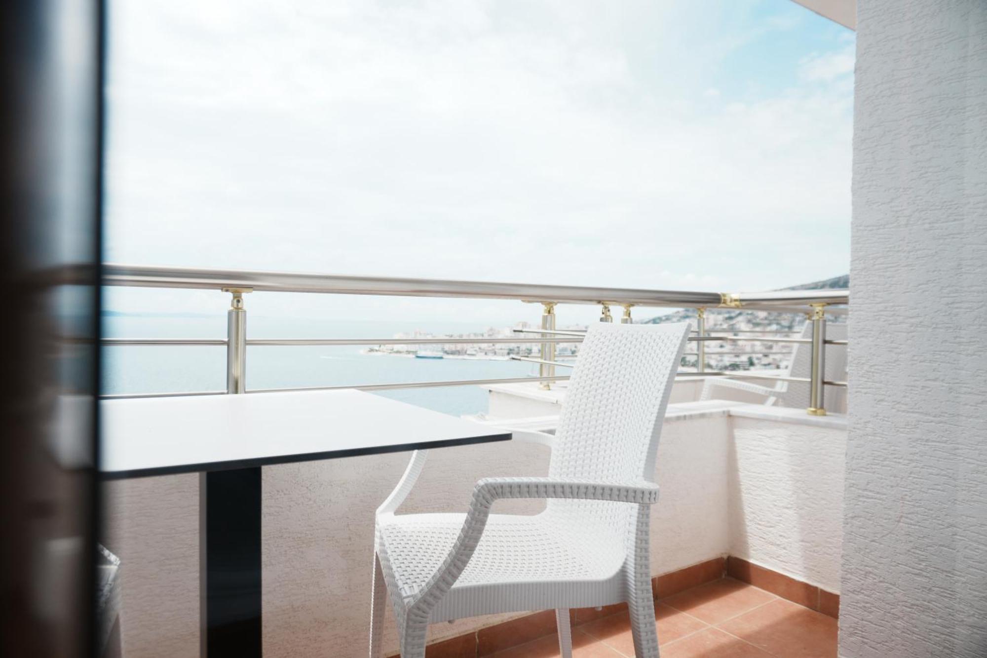 Hotel Mediterrane Sarande Exterior photo
