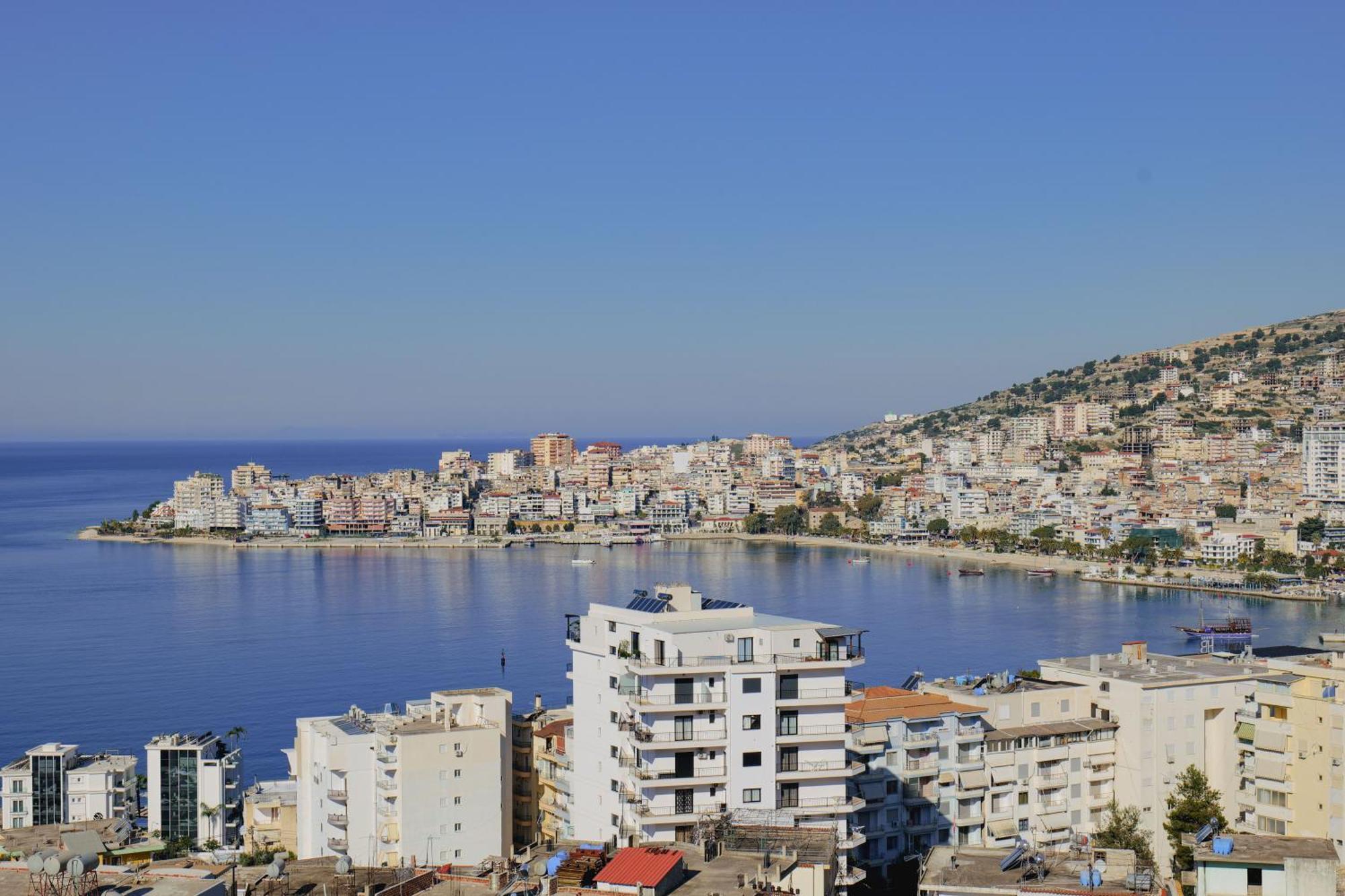 Hotel Mediterrane Sarande Exterior photo