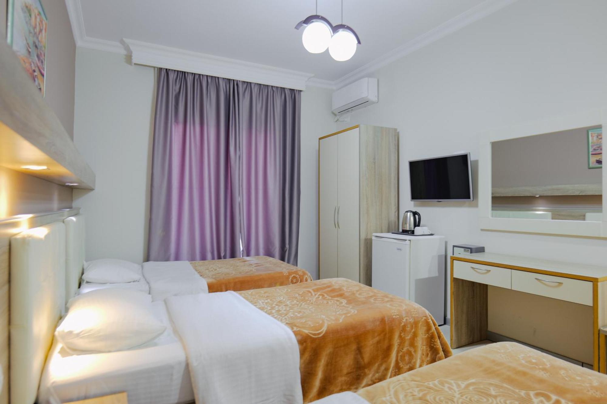 Hotel Mediterrane Sarande Exterior photo